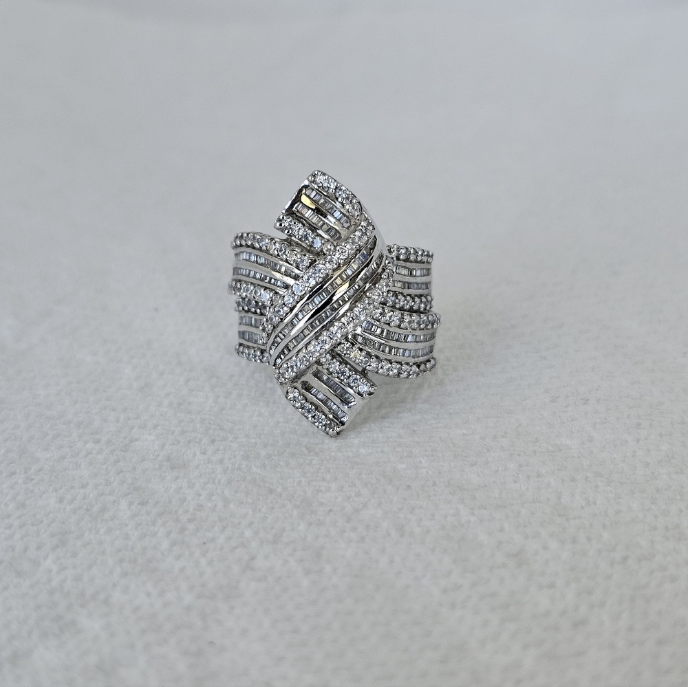 Genuine 2+ Carat Diamond Bow Knot Ring In Sterling Silver Size 7! - Picture 3 of 14